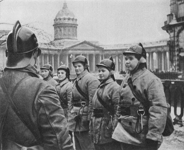 Với chiến thắng lịch sử trước phát xít Đức, Leningrad trở thành biểu tượng cho lòng dũng cảm, không thể đánh bại của Liên Xô. Video: Châu Á kỷ niệm ngày kết thúc Chiến tranh thế giới 2 (nguồn: VTC14)