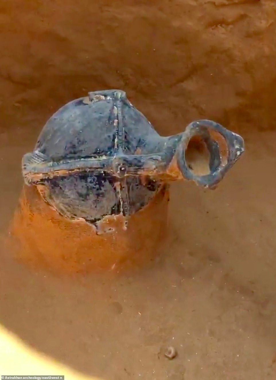 Kết quả nghiên cứu của các chuyên gia chỉ ra người chiến binh có một lỗ hổng lớn trên trán.