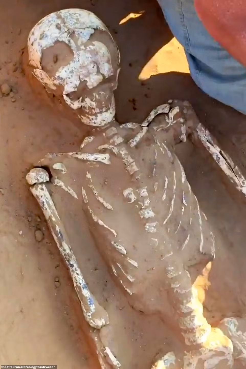 Hai cot chien binh 2.000 tuoi he lo bi mat bat ngo