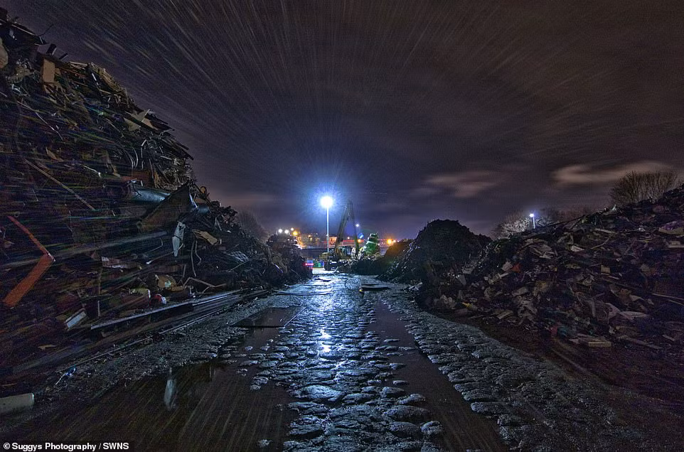 Xưởng phế liệu ở Shipley gần Bradford vắng vẻ, đìu hiu.