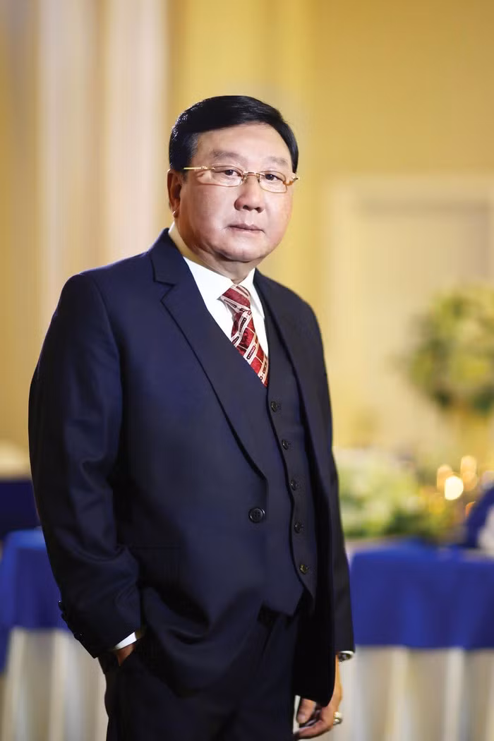 Nghi ngo doc tiec cuoi o Adora Centre: He lo chu trung tam hoi nghi 