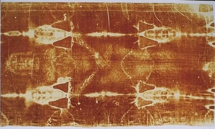 Theo đó, tấm vải là chủ đề của nhiều nghiên cứu khóa học nhằm xác nhận tính thật - giả của nó.