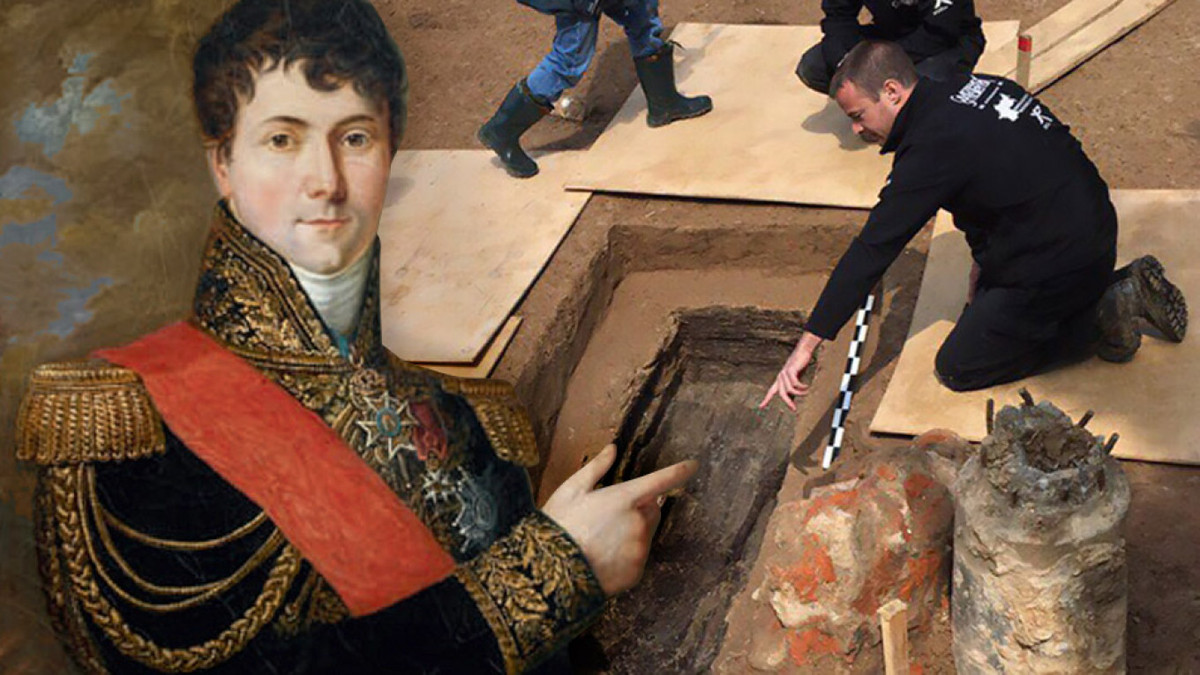 Một bức tượng bán thân của tướng Gudin được đặt tại Cung điện Versailles. Tên của vị tướng tài ba này cũng được dùng để đặt cho một con phố ở Paris.