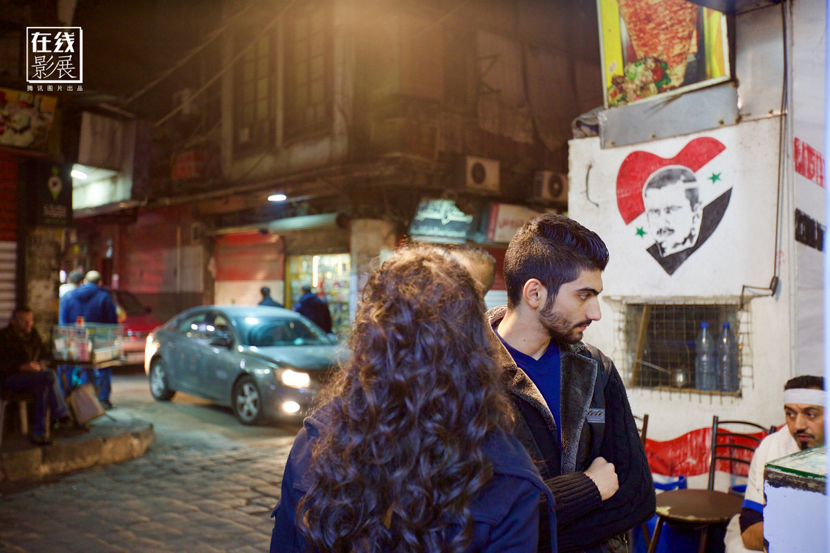 Đường phố Damascus thanh bình về đêm.