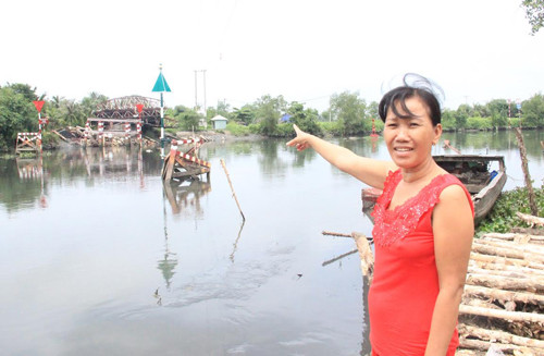 Sa lan dam sap cau Cai Tam: Tre vuot vung nuoc xoay di hoc-Hinh-2