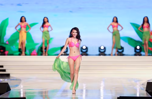 Lo dien 45 thi sinh vao chung ket HH Hoan vu VN-Hinh-7