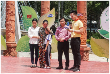 Vinamik cung Cap la yeu thuong “trao co hoi di hoc, cho co hoi doi doi“-Hinh-2