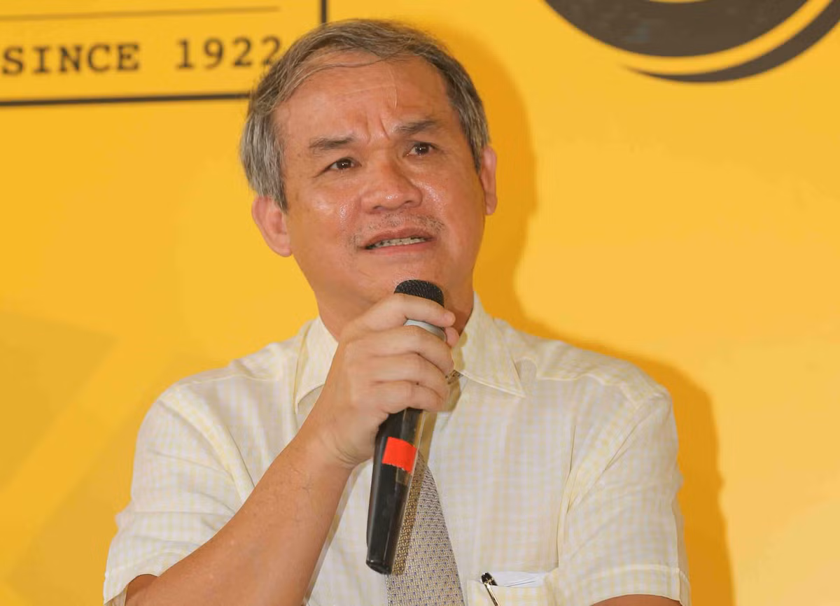 Bau Duc chuyen nhuong mien phi ca phe Ong Bau sang nhat cho 