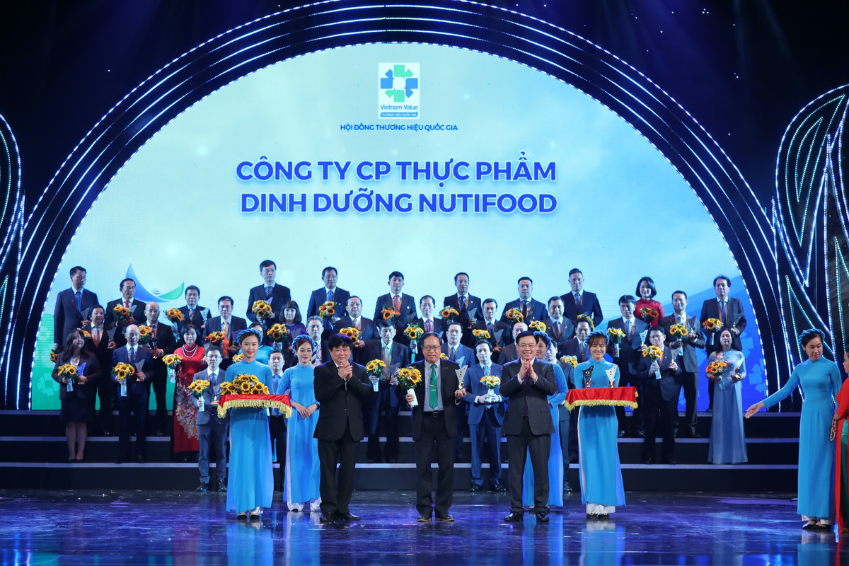 Nutifood lan thu hai duoc vinh danh thuong hieu quoc gia
