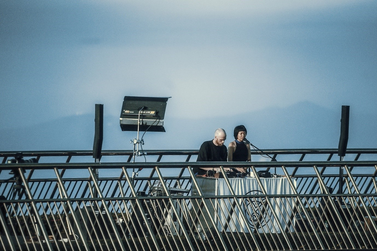 Không chỉ cống hiến cho giới mộ điệu một đêm nhạc đỉnh cao, khơi gợi nguồn cảm hứng tích cực tới các nghệ sĩ và khán giả khắp nơi, những thanh âm tràn cảm xúc và khung cảnh vi diệu của đêm UWSA 8/10 còn truyền đi thông điệp về một Việt Nam an toàn và thân thiện tới bạn bè quốc tế giữa tâm bão Covid-19.