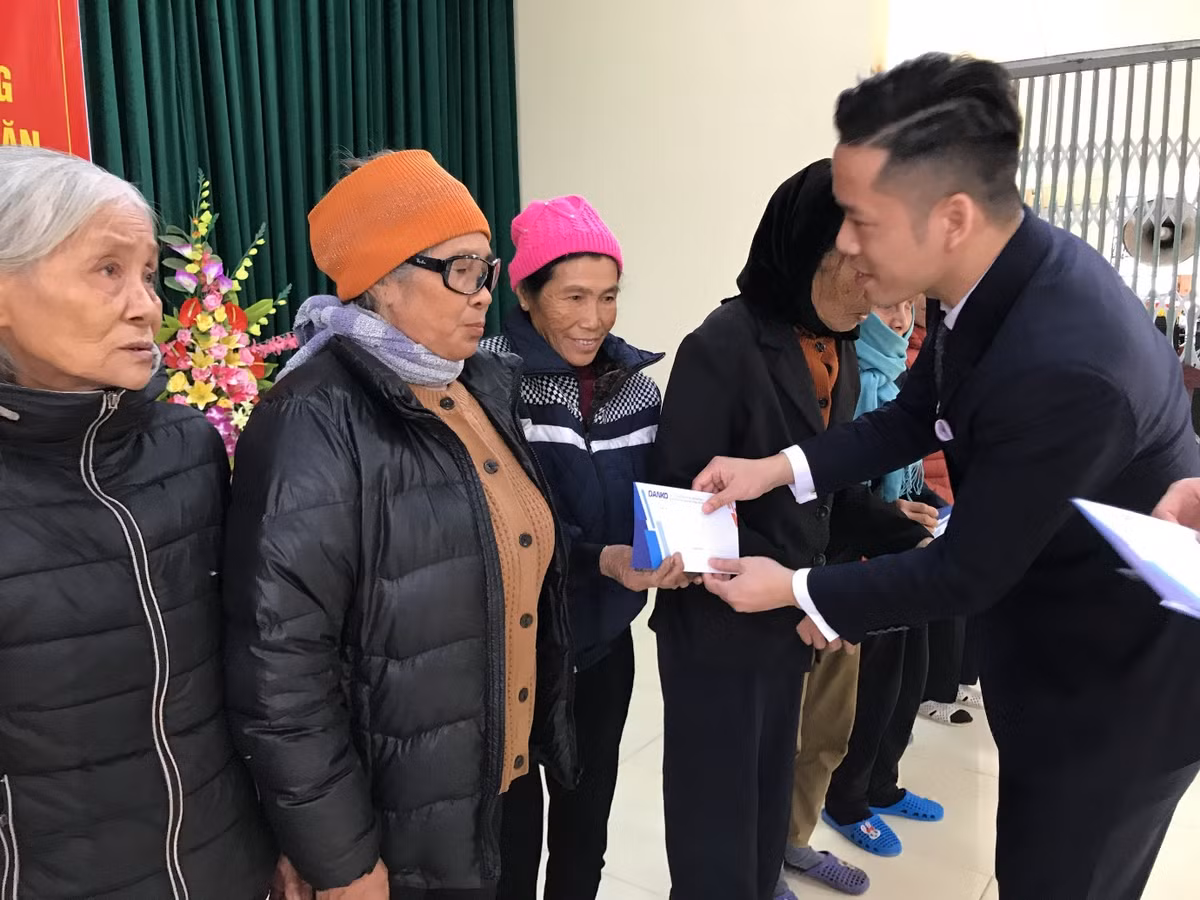 Danko Group trao ho tro cho 20 nguoi co hoan canh dac biet kho khan-Hinh-3