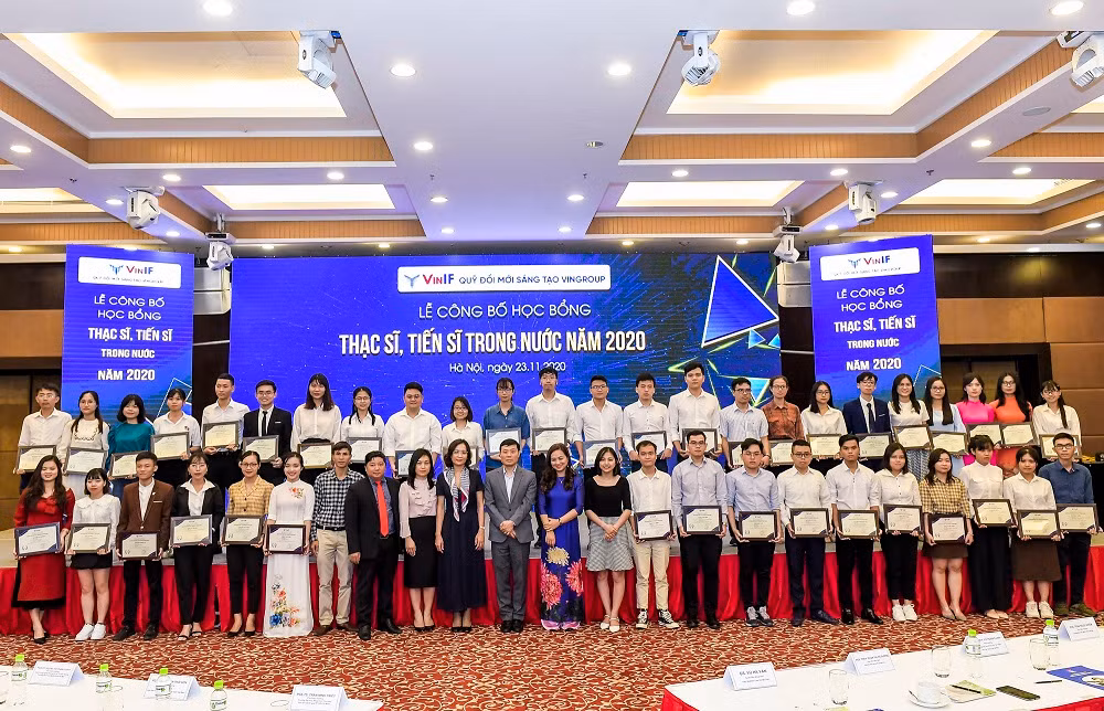Vingroup trao hoc bong 40 ty dong dao tao ThS, TS khoa hoc cong nghe-Hinh-3