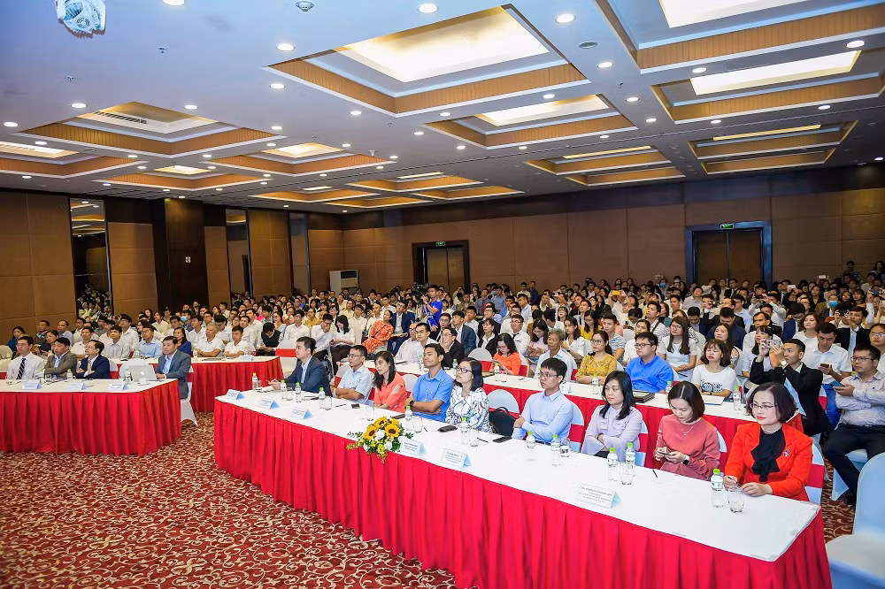 Vingroup trao hoc bong 40 ty dong dao tao ThS, TS khoa hoc cong nghe-Hinh-4