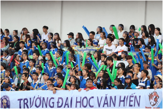 Soi dong man co vu chi co tai giai bong da sinh vien SV-League-Hinh-2