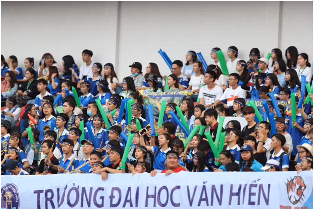 Soi dong man co vu chi co tai giai bong da sinh vien SV-League-Hinh-2