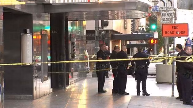 My: No sung o Los Angeles, 4 nguoi thuong vong