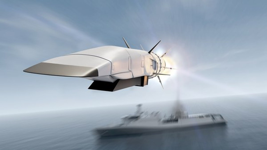 Bên cạnh đó, tên lửa này còn có một phiên bản triển khai từ mặt đất cũng như phóng từ dưới nước và chúng đang được tích cực hoàn thiện trong thời gian ngắn nhất.