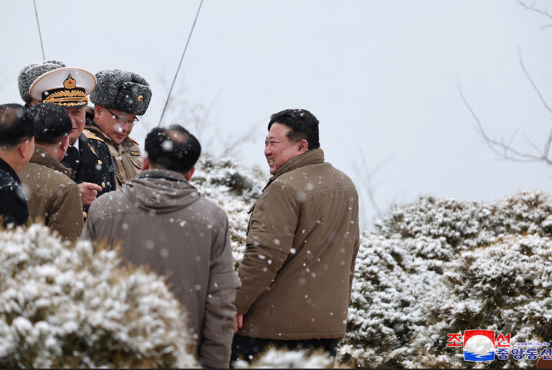 Cũng không thể loại trừ việc sử dụng hệ thống định vị radar dựa trên bản đồ tham chiếu của khu vực, cũng như việc đưa vào sử dụng thiết bị tìm kiếm có khả năng tìm kiếm các mục tiêu cụ thể trong chặng cuối của chuyến bay.