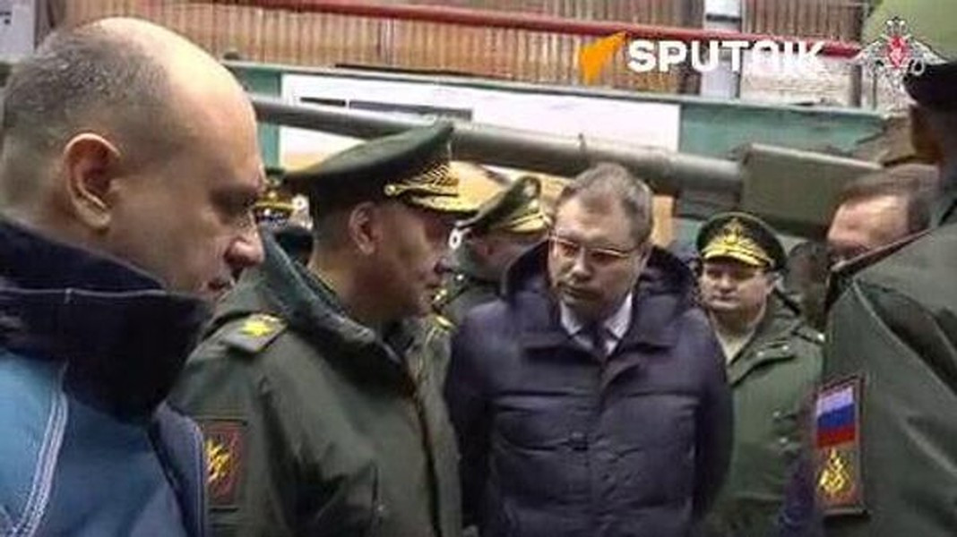 Bên cạnh đó, Bộ trưởng Quốc phòng Nga cũng chỉ ra sự cần thiết phải tăng cường sản xuất và sửa chữa các hệ thống pháo binh khác, điển hình như 2S19 Msta-S.