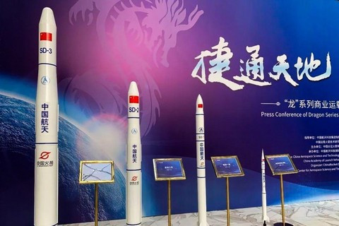 China Rocket Co trước đây cho biết tên lửa này có thể mang theo hơn 20 vệ tinh với chi phí phóng dưới 10.000 USD/kg – mức giá cạnh tranh toàn cầu đối với tên lửa cỡ nhỏ. Chi phí tương tự như việc phóng các tên lửa đẩy cỡ nhỏ khác của Trung Quốc bao gồm Long March 11, nhưng kích thước trọng tải của chúng nhỏ hơn đáng kể.