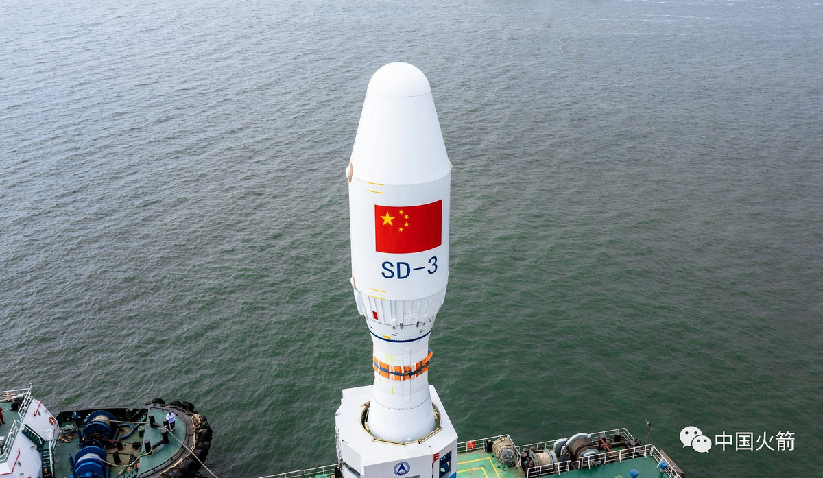 Trong cuộc đua không gian thương mại của Trung Quốc, không thể không nhắc đến Landspace. Năm 2023, công ty này đã ghi dấu lịch sử với tên lửa Zhuque-2, thực hiện thành công vụ phóng vệ tinh đầu tiên trên thế giới sử dụng nhiên liệu khí metan và oxy hóa lỏng. Đây được coi là một bước đột phá trong việc sử dụng nhiên liệu giá rẻ cho tên lửa ở Trung Quốc.