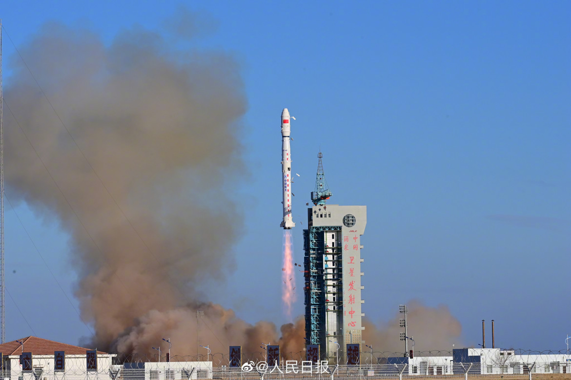 CASC từng tuyên bố rằng Jielong-3 có thể mang theo hơn 20 vệ tinh với chi phí phóng dưới 10.000 USD/kg, một mức giá cạnh tranh trên toàn cầu trong phân khúc tên lửa hạng nhỏ của Trung Quốc bao gồm Long March 11, nhưng kích thước trọng tải của chúng nhỏ hơn đáng kể.