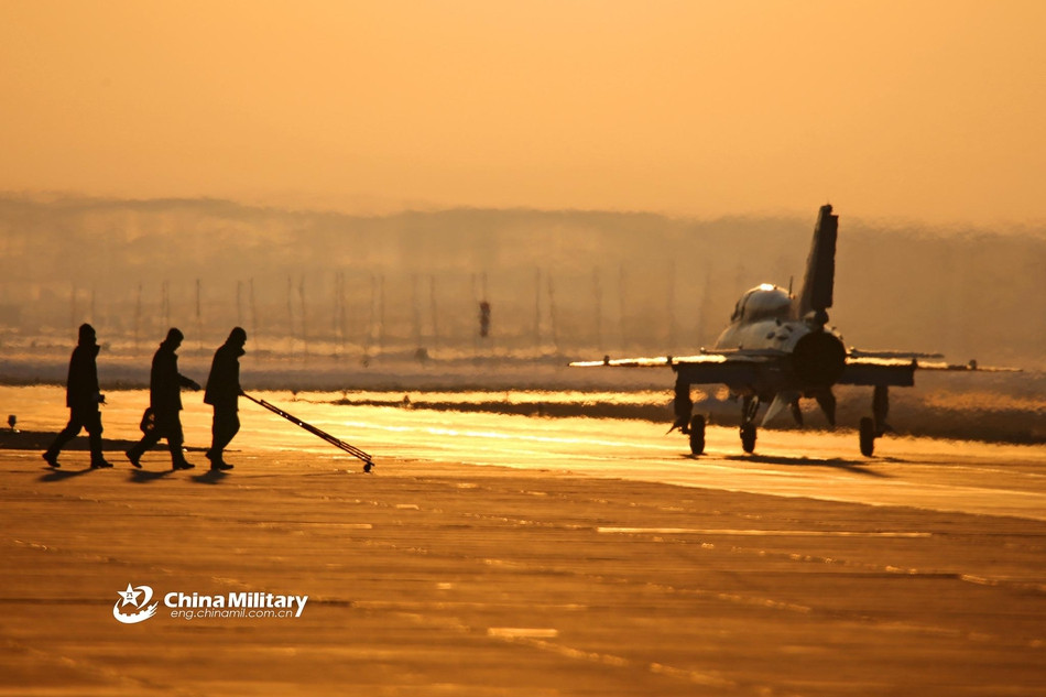 Chengdu J-7 được trang bị một động cơ Liyang Wopen-13F - một trong số ít những loại động cơ máy bay phản lực mà Trung Quốc có thể chế tạo được một cách hoàn thiện. Nguồn ảnh: Sina.