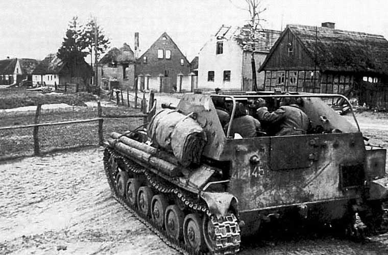 Theo nhiều tài liệu của cả Việt Nam và nước ngoài, SU-76 được coi là khẩu pháo tự hành đầu tiên của Quân đội Nhân dân Việt Nam. Nguồn ảnh: Pinterest.