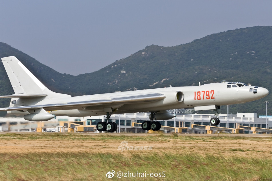 Các phiên bản HY-6U, HY-6D và HY-6DU tiếp tục được phát triển vào các năm sau đó và vẫn được giữ nguyên hệ thống điều khiển hoả lực để có thể triển khai được tên lửa. Nguồn ảnh: Zhuhai.