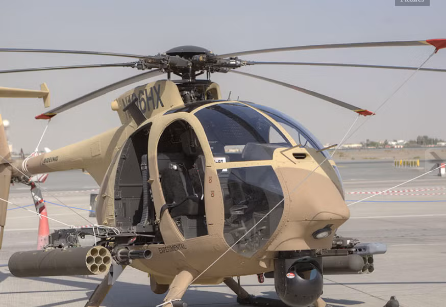 Trọng lượng rỗng của trực thăng AH-6 chỉ 722 kg - nghĩa là nó còn nhẹ hơn phần lớn các loại xe hơi bốn chỗ hiện nay. Trong lượng cất cánh tối đa của loại trực thăng này vào khoảng 1,4 tấn. Nguồn ảnh: Military-today.