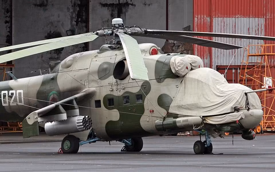 Ngoài ra, Guinea Xích Đạo cũng yêu cầu các trực thăng Mi-24 của mình sau khi được Ukraine nâng cấp xong phải đảm bảo được khả năng chiến đấu cũng như đảm bảo được quá trình đào tạo, huấn luyện phi công diễn ra như trước đây.