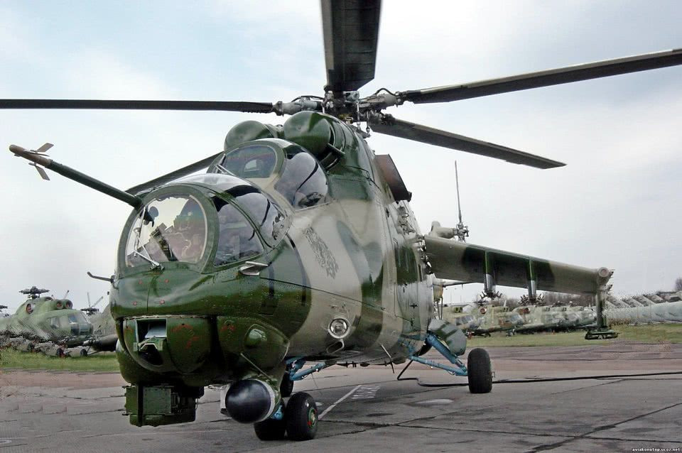Để phục vụ yêu cầu này, phía Ukraine đã nâng cấp chiếc Mi-24 của mình với hệ thống kính nhìn đêm hiện đại. Tuy nhiên sau khi khủng hoảng chính trị giữa Ukraine và Nga xảy ra, Nga đã từ chối cung cấp các bộ thiết bị nhìn đêm tương thích với Mi-24 cho Ukraine nên quá trình nâng cấp này cũng đang bị đình trệ lại.