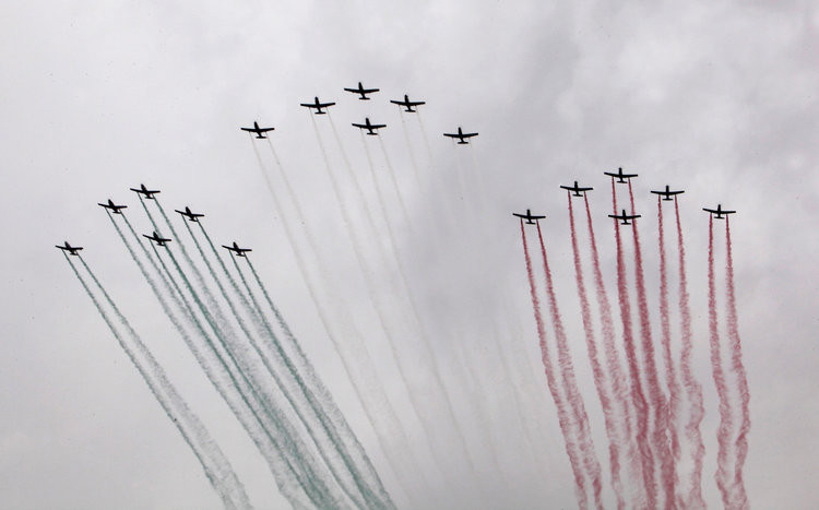 Không quân Mexico với nhiệm vụ chủ yếu là... chống ma tuý được trang bị các loại máy bay cổ lỗ sĩ chủ yếu là máy bay sử dụng động cơ cánh quạt. Thậm chí truyền thông nước này từng cho rằng, các loại máy bay của Không quân Mexico không đủ nhanh và bay không đủ cao nếu phải đuổi theo các... máy bay phản lực cá nhân chở ma tuý, một điều khá đáng hổ thẹn với quốc gia Bắc Mỹ này. Nguồn ảnh: BI.