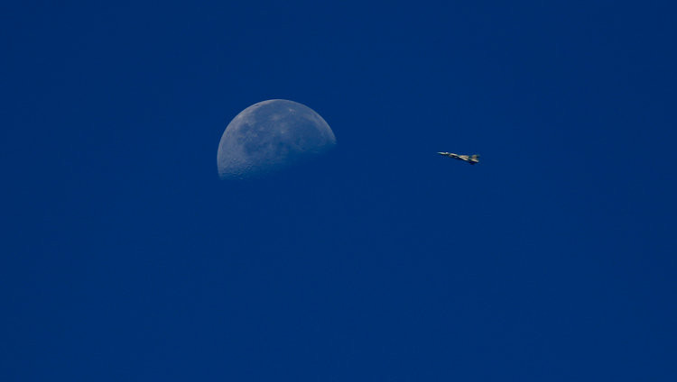 Cuối cùng là lực lượng Không quân Syria. Đây là lực lượng Không quân đã chịu cực kỳ nhiều tổn thất trong cuộc chiến tranh Syria dai dẳng và gần như không còn sức kháng cự. Lâu lắm rồi Không quân Syria không bay lên đánh chặn tiêm kích của Israel xâm phạm không phận nước này và dường như toàn bộ trách nhiệm bảo vệ bầu trời Syria đều được giao phó cho lực lượng phòng không nước này. Nguồn ảnh: BI.