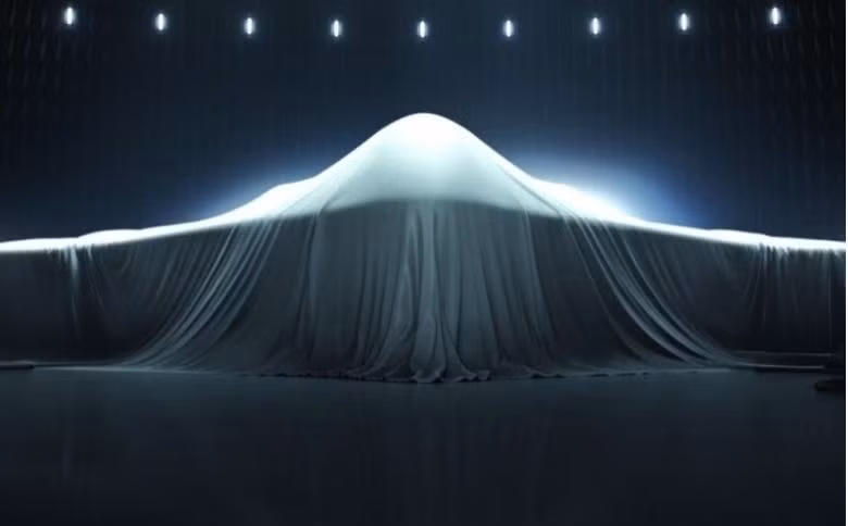 Thậm chí, kênh truyền hình CCTV của Trung Quốc còn từng đưa tin khẳng định, H-20 sẽ "định nghĩa lại khoảng cách mà một máy bay ném bom tầm xa có thể đạt được". Rất nhiều khả năng, H-20 sẽ sớm được thực hiện chuyến bay thử đầu tiên vào cuối năm 2019 này. Nguồn ảnh: CCTV.