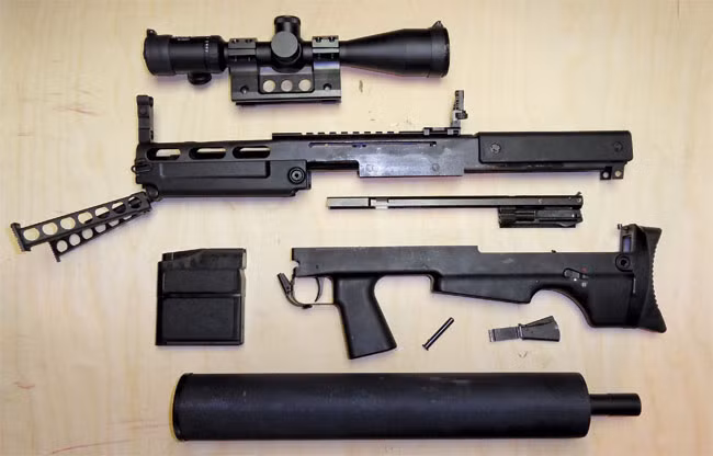 Bắt đầu được phục vụ trong biên chế các lực lượng đặc nhiệm Nga từ năm 2004, khẩu súng bắn tỉa VKS sử dụng cỡ đạn 12,7x55mm này được cho là có khả năng bắn với độ chính xác gần như tuyệt đối ở khoảng cách 100 mét. Nguồn ảnh: Arms.