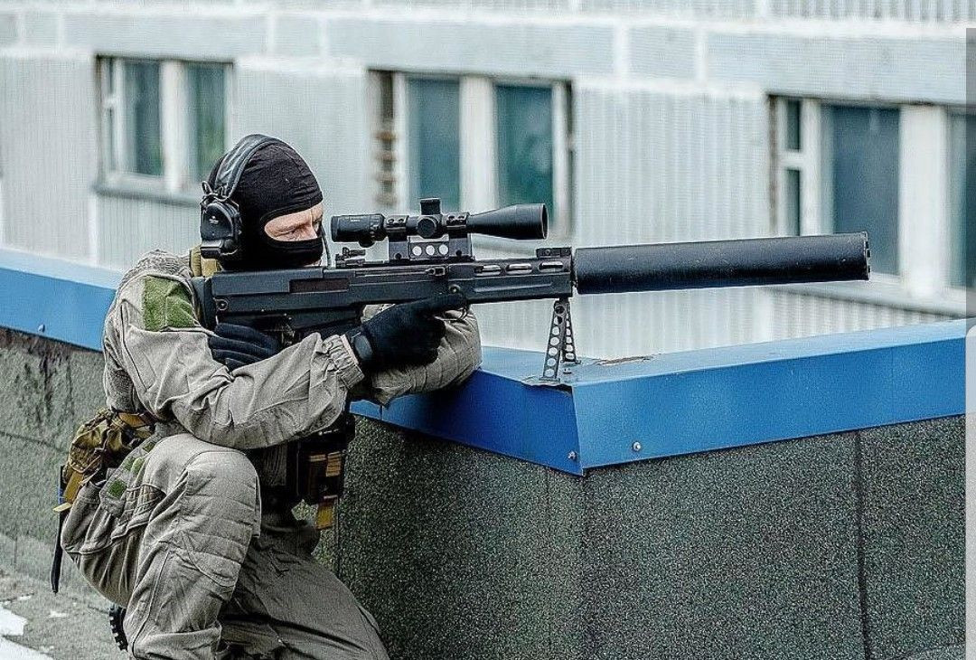 Bù lại, VKS không chỉ có độ chính xác cao mà nó còn có khả năng xuyên giáp tuyệt đỉnh khi có thể xuyên qua 16mm thép đồng nhất ở khoảng cách 200 mét và xuyên qua được mọi loại giáp cá nhân ở khoảng cách 100 mét. Nguồn ảnh: Military.