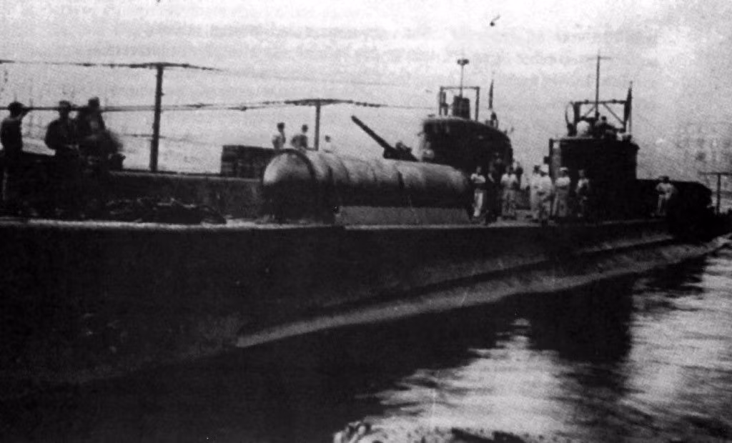 Adua có thiết kế gần giống với các tàu ngầm lớp Perla trước đó của Hải quân Italia. Tàu ngầm có độ giãn nước 680 tấn khi nổi và tối đa 844 tấn khi lặn. Nguồn ảnh: Waterzone.