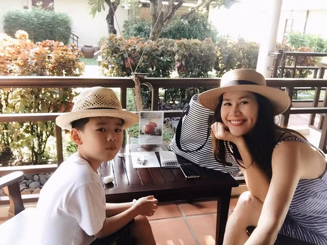 Người đẹp Thân Thúy Hà được công chúng biết đến với vai trò là một người mẫu có tiếng từ khi khởi nghiệp. Sau một thời gian, Thân Thúy Hà hướng sang nghiệp diễn viên và đã có những thành công đáng kể trong nghề.