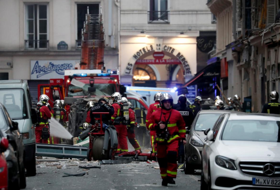 Số nạn nhân bị thương vong đã ngay lập tức được đưa tới bệnh viện cấp cứu. Nguồn ảnh: Reuters.