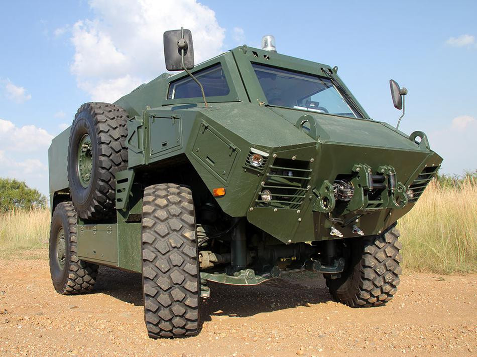 Trong thử nghiệm, RG-35 có mức bảo vệ cấp 4 - nghĩa là nó có khả năng bảo vệ an toàn cho kíp lái, kíp chiến đấu ngay cả trong trường hợp bị cán phải mìn chống tăng. Nguồn ảnh: Sina.