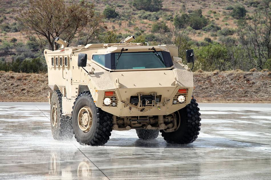 Tuỳ từng phiên bản mà các loại phương tiện này có thể có trọng lượng từ 18,13 tấn tới tối đa 33 tấn. Nguồn ảnh: Sina.