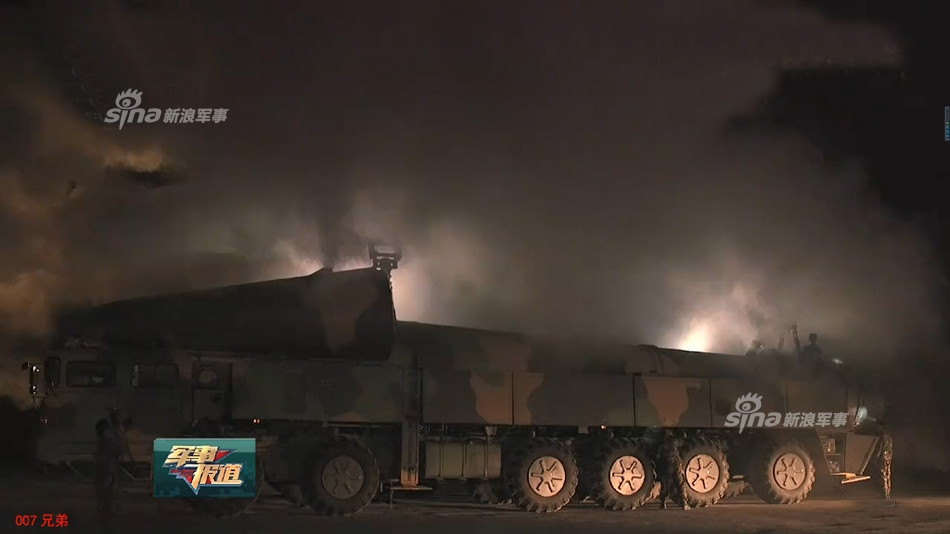 Đây cũng được coi là loại mạnh nhất của Lực lượng Tên lửa Trung Quốc hiện nay với khả năng mang theo đầu đạn nặng nhiệt hạch tới tối đa 1800 kg. Nguồn ảnh: Sina.