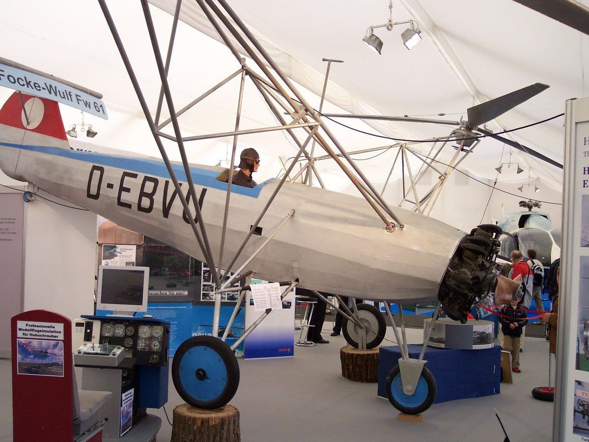 Trực thăng Fa 61 được cất cánh lần đầu tiên vào mùa hè năm 1936 và được đưa vào trang bị trong biên chế cùng năm này, đáng tiếc là chỉ có duy nhất hai chiếc từng được sản xuất. Nguồn ảnh: Thearchive.