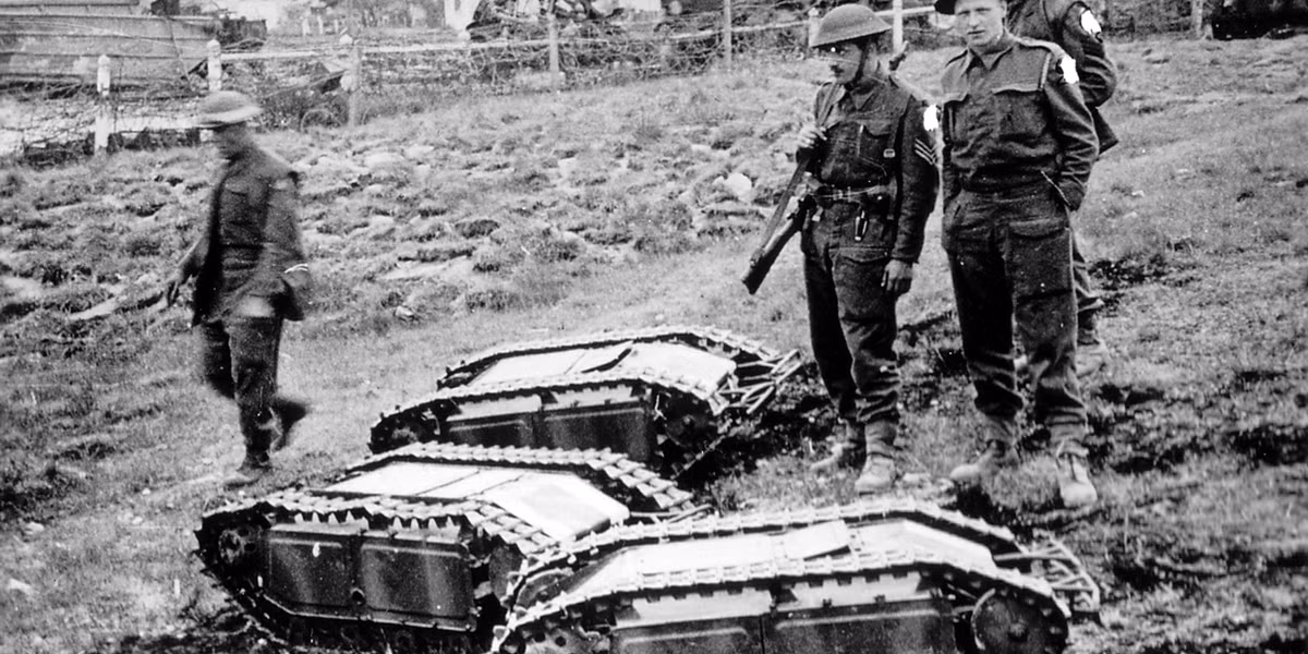 Lính Anh cũng ngạc nhiên không kém khi được tận mắt chứng kiến "sát thủ câm lặng" của Đức.Nguồn ảnh: Wiki.