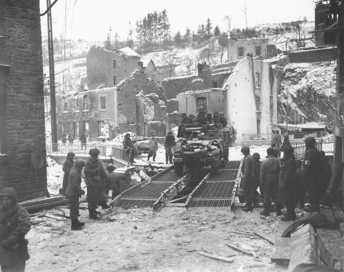 Do thời tiết xấu khiến Không quân Đồng minh không thể tham chiến, lực lượng phát xít Đức đã suýt đạt được tham vọng của mình khi trong chiến dịch này. Nguồn ảnh: BI.