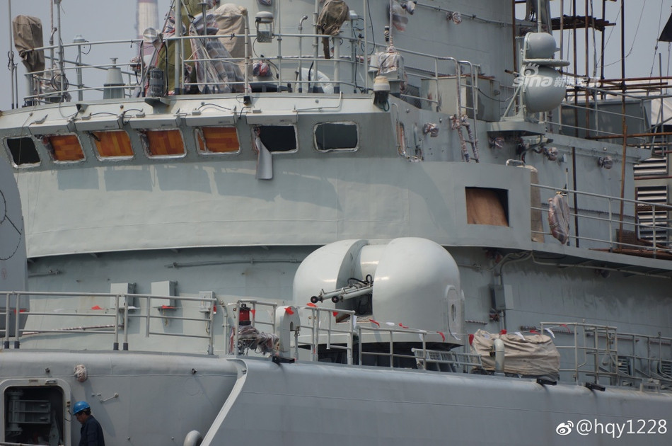 Tàu được trang bị tổng cộng 2 động cơ diesel cung cấp 23.600 mã lực cho phép nó di chuyển được với tốc độ tối đa lên tới 28 hải lý/giờ tương đương 52 km/h. Nguồn ảnh: QQ.