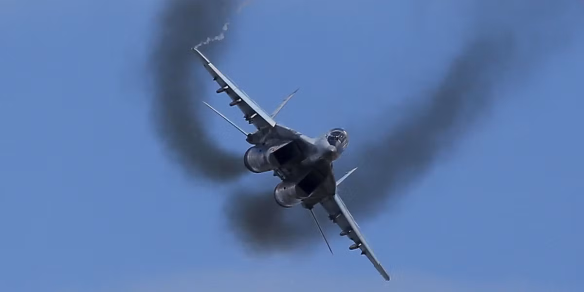 Năm 1997, Mỹ đã mua một lúc 21 tiêm kích MiG-29 bao gồm 14 chiếc phiên bản C, một chiếc phiên bản B, một chiếc phiên bản A và vận chuyển dàn chiến đấu cơ này về Mỹ một cách an toàn. Nguồn ảnh: Raptor.