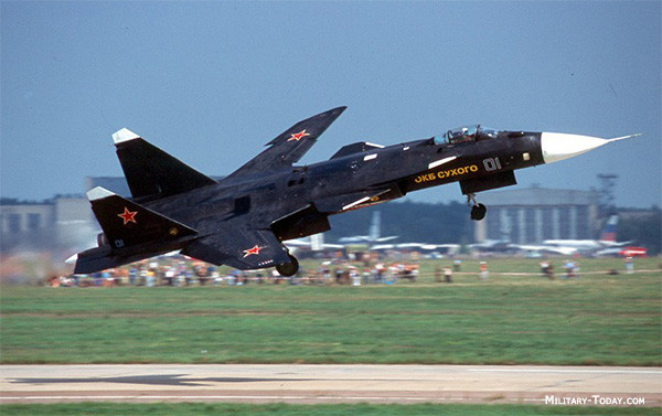 S-37 chia sẻ nhiều thành phần với Su-27, bao gồm cả khung thân trước đó vốn được phát triển cho Su-33. Đồng thời S-37 cũng được trang bị hệ thống điều khiển bay fly-by-wire hiện đại của Su-35. Nguồn ảnh: Militarytoday.