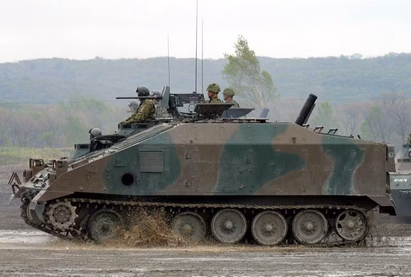 Có trọng lượng 23,5 tấn, khẩu cối này có chiều dài 6,7 mét, rộng 2,99 mét và chiều cao 2,95 mét. Cối tự hành Type 96 có kíp chiến đấu 5 người trong đó bao gồm một lái xe, một trưởng xe, một xạ thủ súng máy và hai xạ thủ vận hành khẩu cối 120mm mà nó mang theo. Nguồn ảnh: Defense.